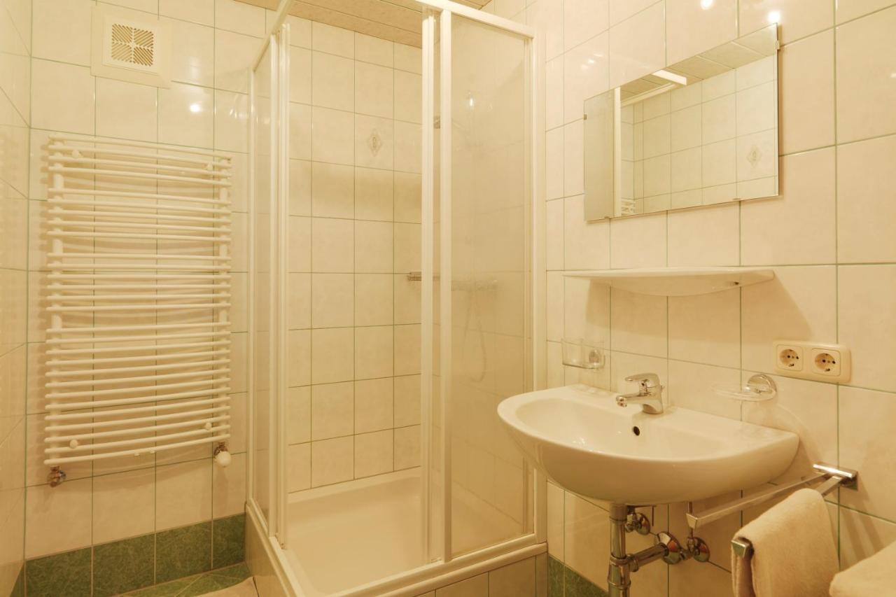 Ferienwohnung Saalbach ฟีบาบรุนน์ ภายนอก รูปภาพ